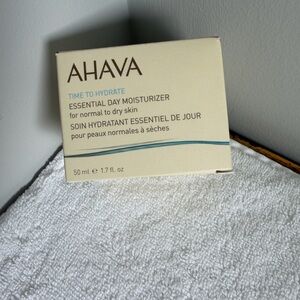 AHAVA Elemental Beauty Cream